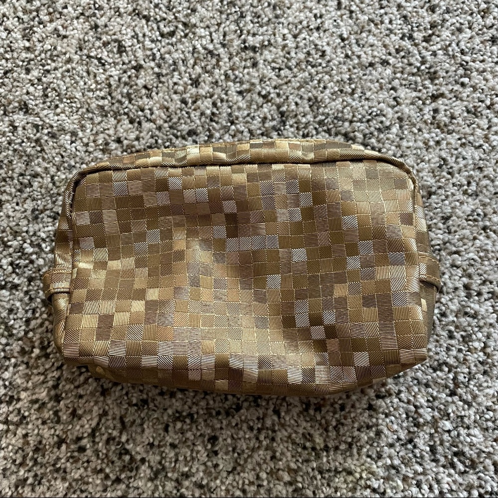 NWOT cosmetic bag